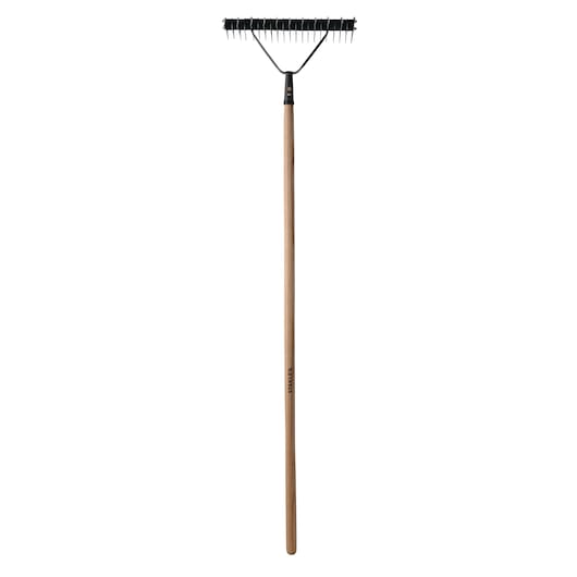 Accu scape ashwood long handle thatching rake.
