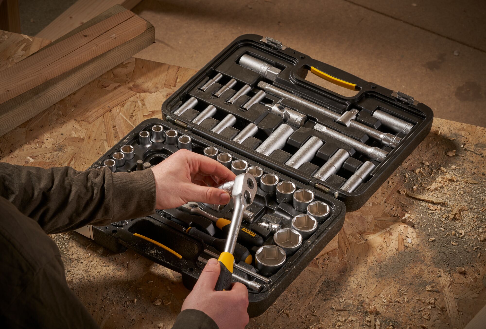 STANLEY® 1/4" and 1/2"" 72 Tooth Ratchets and Socket Set with accessories (96 pieces)