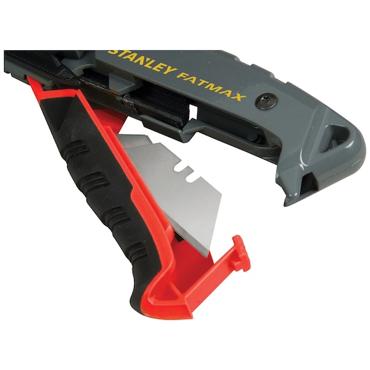 Fatmax premium auto retract top slide safety knife.